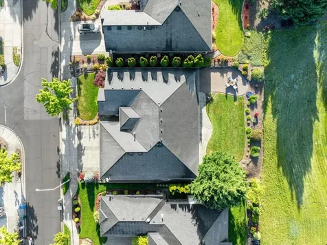 956 Street Andrews Way Eagle Point OR 97524