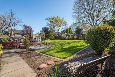 2392 Brighton Circle Medford OR 97504