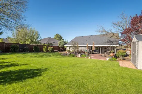 2392 Brighton Circle Medford OR 97504