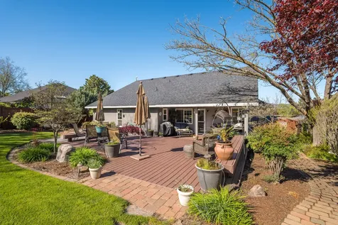 2392 Brighton Circle Medford OR 97504