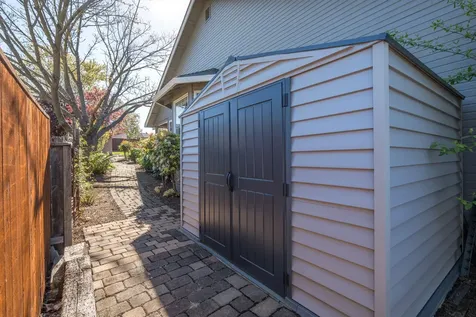 2392 Brighton Circle Medford OR 97504