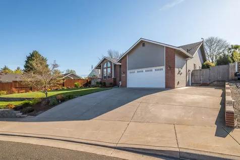 2392 Brighton Circle Medford OR 97504