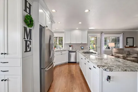 2392 Brighton Circle Medford OR 97504