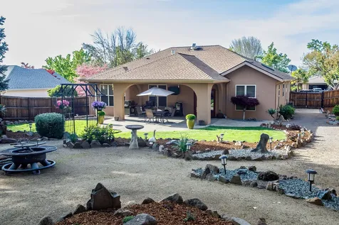 475 Robert Trent Jones Boulevard Eagle Point OR 97524