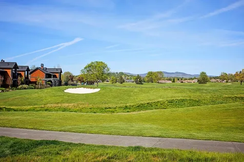 475 Robert Trent Jones Boulevard Eagle Point OR 97524
