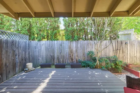654 Golden Lane Medford OR 97504