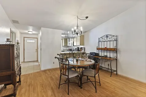 654 Golden Lane Medford OR 97504