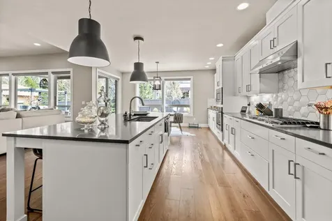 60864 SW Headwaters Loop Bend OR 97702