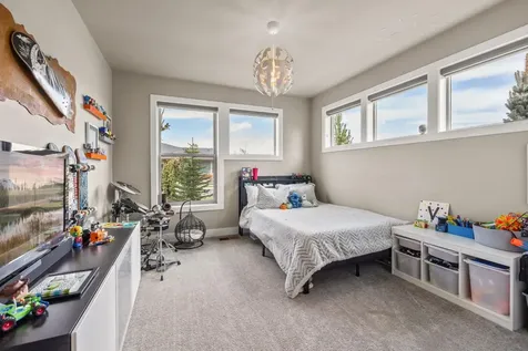 60864 SW Headwaters Loop Bend OR 97702