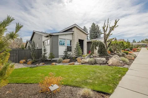 60864 SW Headwaters Loop Bend OR 97702