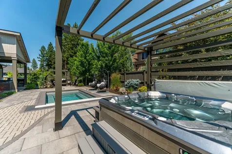 60864 SW Headwaters Loop Bend OR 97702