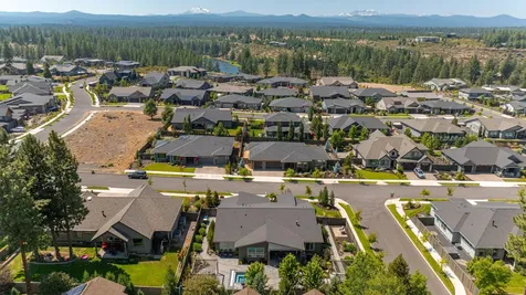 60864 SW Headwaters Loop Bend OR 97702
