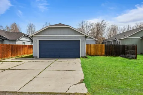 1291 NE 4th Street Redmond OR 97756