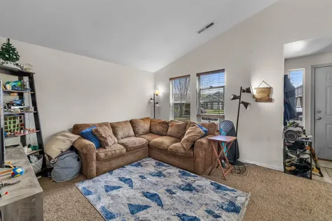 1291 NE 4th Street Redmond OR 97756