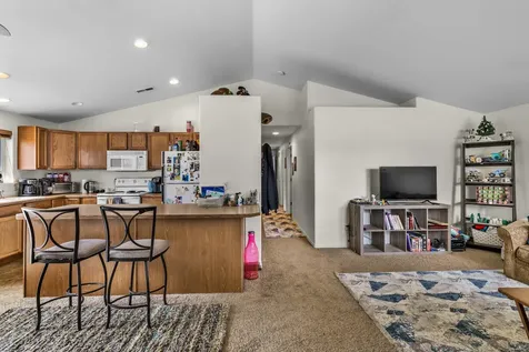 1291 NE 4th Street Redmond OR 97756