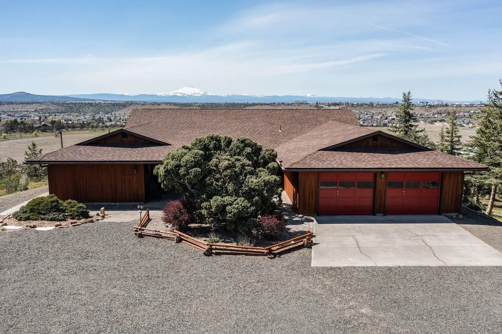 1242 NE Bean Way Madras OR 97741