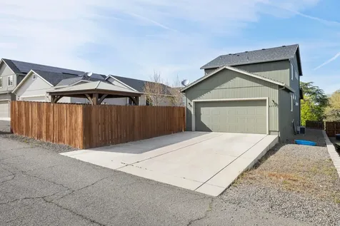 2272 College Way Medford OR 97504