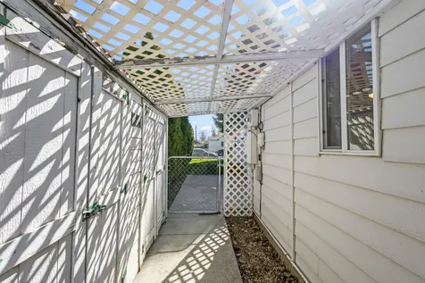 1309 SW Kalama Avenue Redmond OR 97756