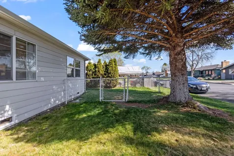 1309 SW Kalama Avenue Redmond OR 97756