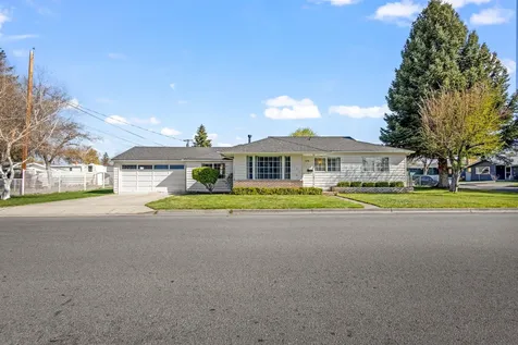 1309 SW Kalama Avenue Redmond OR 97756