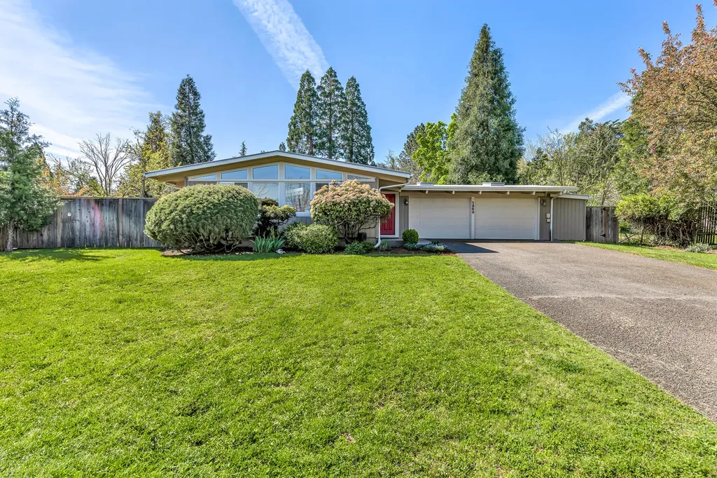 1500 Oregon Street Ashland OR 97520