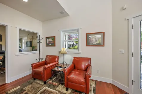 260 N 3rd Street Jacksonville OR 97530