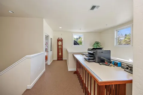 260 N 3rd Street Jacksonville OR 97530