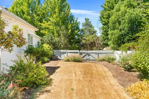 2715 Sunnyview Road NE Salem OR 97301