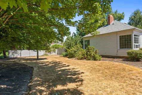 2715 Sunnyview Road NE Salem OR 97301