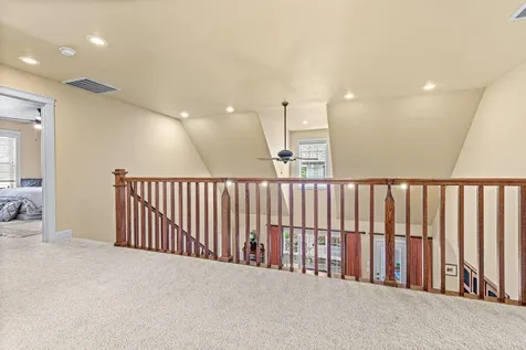 8 Falling Leaf Lane Eagle Point OR 97524