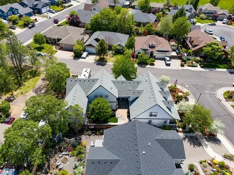 8 Falling Leaf Lane Eagle Point OR 97524