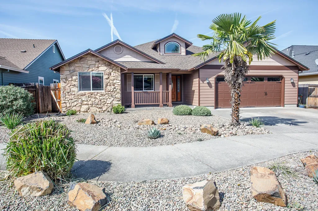 629 Cedarwood Drive Eagle Point OR 97524