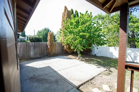 629 Cedarwood Drive Eagle Point OR 97524