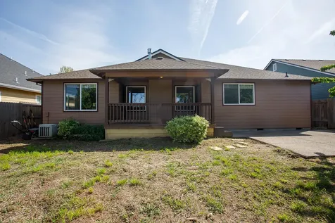 629 Cedarwood Drive Eagle Point OR 97524