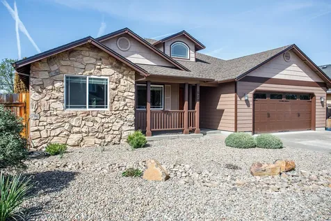 629 Cedarwood Drive Eagle Point OR 97524