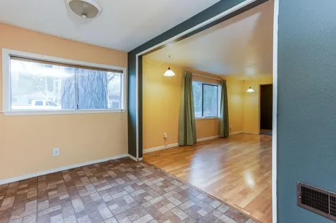 1705 NE 6th Street Bend OR 97701