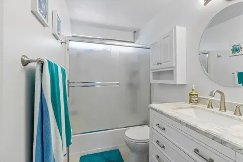 200 Hudspeth Lane Shady Cove OR 97539