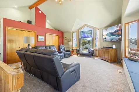 200 Hudspeth Lane Shady Cove OR 97539