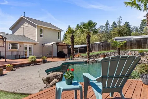 200 Hudspeth Lane Shady Cove OR 97539