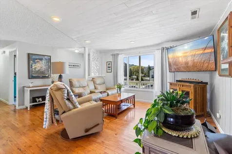 200 Hudspeth Lane Shady Cove OR 97539