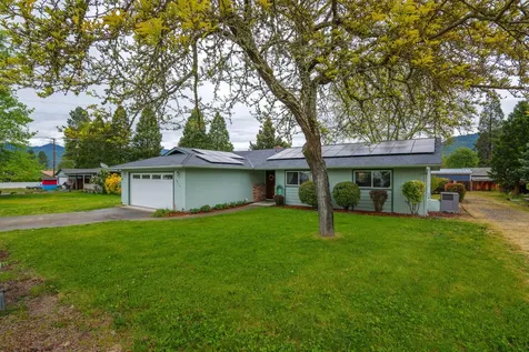 1735 Parkdale Drive Grants Pass OR 97527