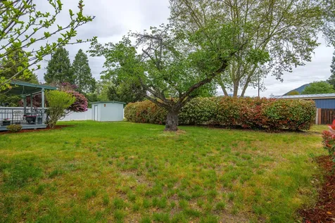 1735 Parkdale Drive Grants Pass OR 97527