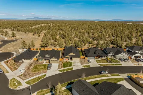 63832 Wellington Street Bend OR 97701