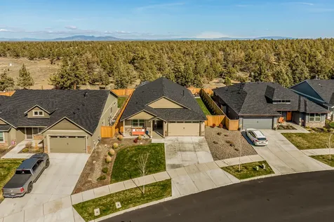 63832 Wellington Street Bend OR 97701