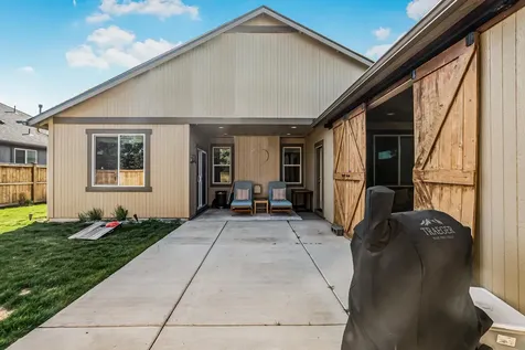 63832 Wellington Street Bend OR 97701