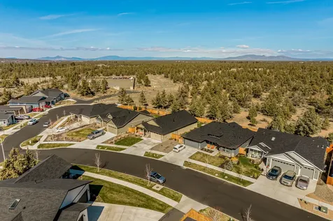 63832 Wellington Street Bend OR 97701