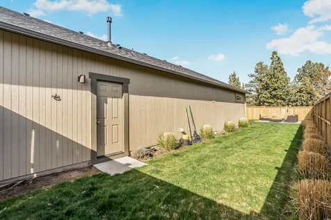 63832 Wellington Street Bend OR 97701