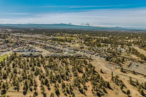 63832 Wellington Street Bend OR 97701