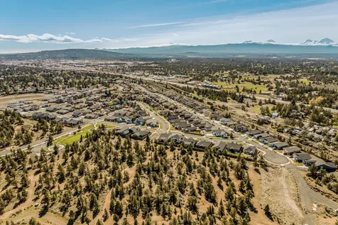 63832 Wellington Street Bend OR 97701