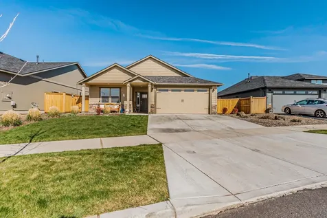 63832 Wellington Street Bend OR 97701